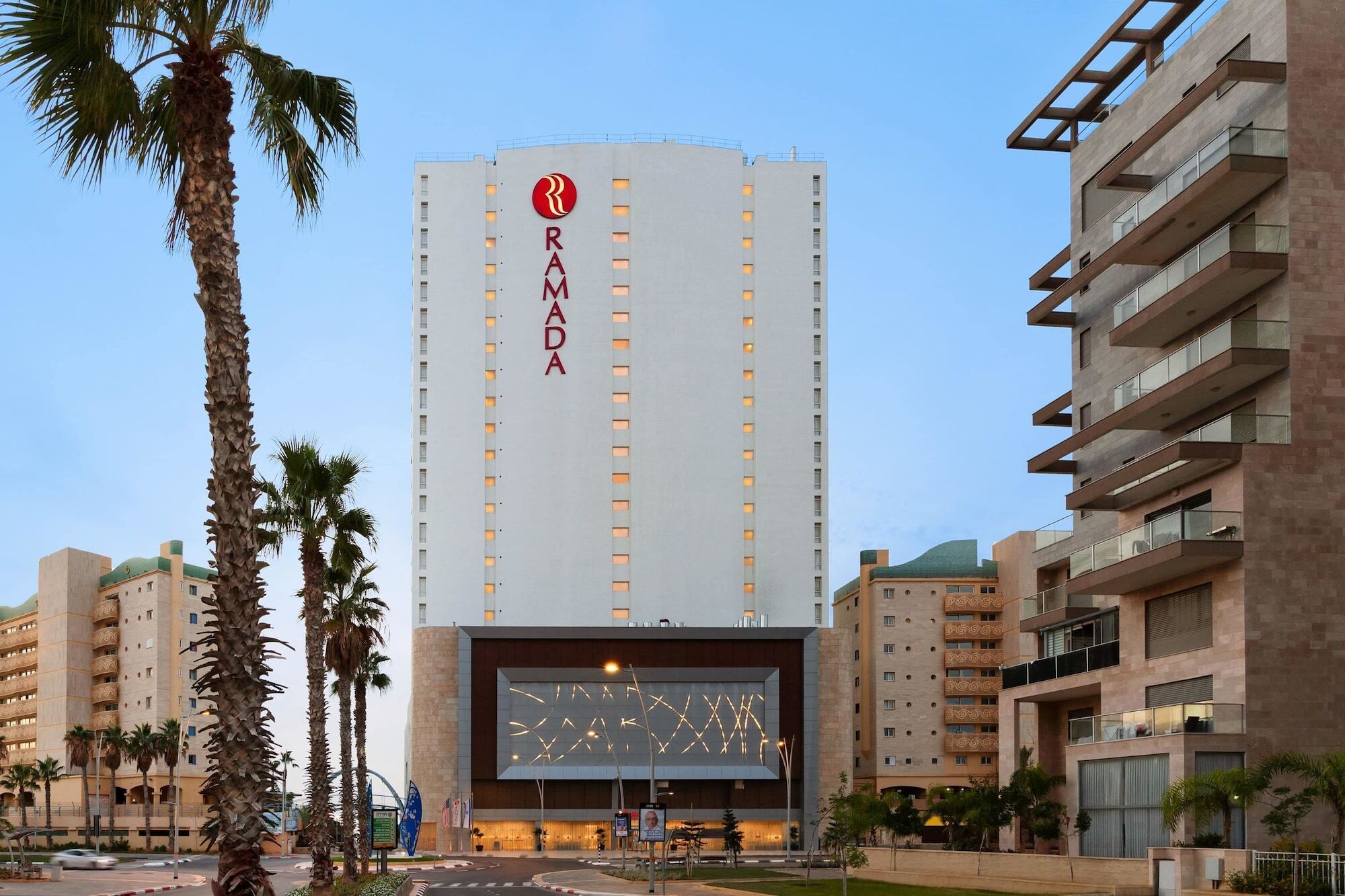 Ramada Resort Hadera Beach Екстериор снимка